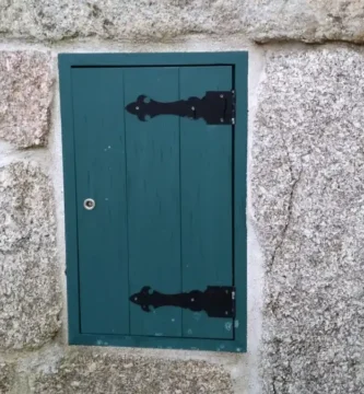 O segredo que as janelas de Soportújar escondem