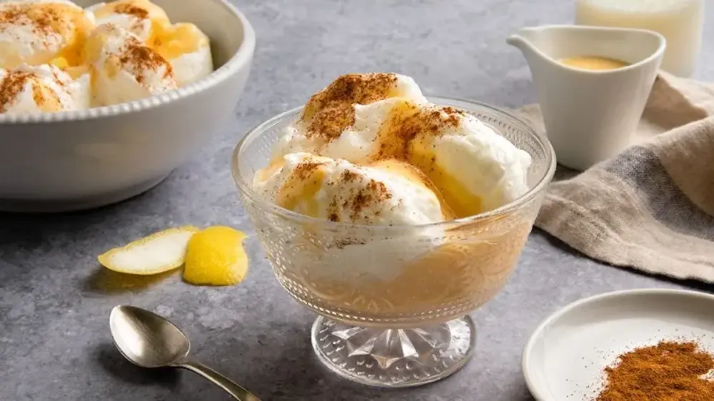 Farófias tradicionais com creme de gemas e canela, doce típico do Sabugal.