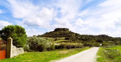 Paisagem de granito nos arredores de Peñausende, captada durante a descida de Tordesilhas em direção à Raia de Miranda.