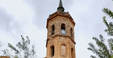 Detalhe da torre sineira da Igreja de Nossa Senhora da Assunção em Tembleque.